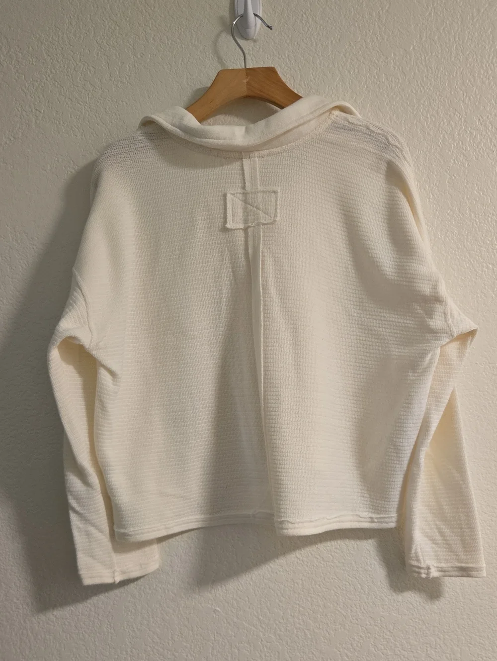 J.O.A. EXPOSED SEAM LONG SLEEVE TEXTURED KNIT POLO